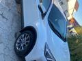 Toyota RAV4 2018 года за 11 100 000 тг. в Атырау