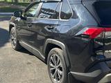 Toyota RAV4 2023 года за 16 200 000 тг. в Усть-Каменогорск – фото 3
