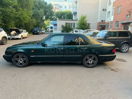 Mercedes-Benz E 200 1996 года за 2 500 000 тг. в Астана – фото 4