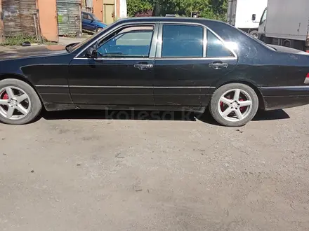 Mercedes-Benz S 320 1995 года за 2 700 000 тг. в Караганда – фото 3