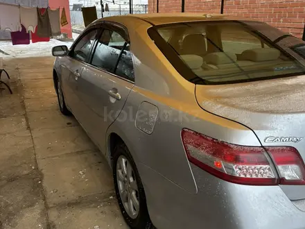 Toyota Camry 2010 года за 6 000 000 тг. в Атырау – фото 6