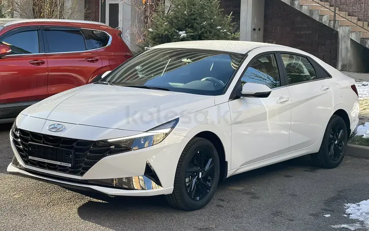 Hyundai Elantra 2022 года за 12 600 000 тг. в Алматы