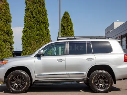 Toyota Land Cruiser Luxe 2014 года за 25 990 000 тг. в Алматы – фото 4