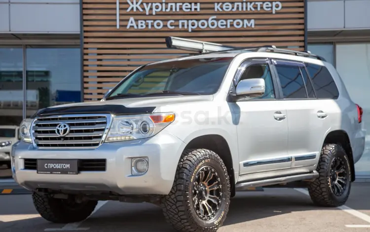 Toyota Land Cruiser Luxe 2014 года за 25 990 000 тг. в Алматы