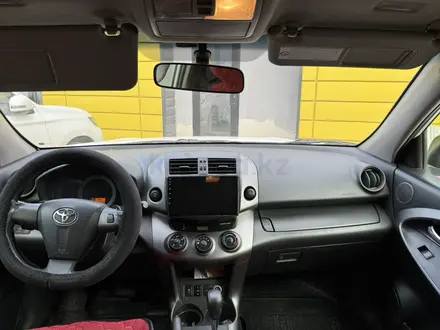 Toyota RAV4 2012 года за 8 300 000 тг. в Актобе – фото 10