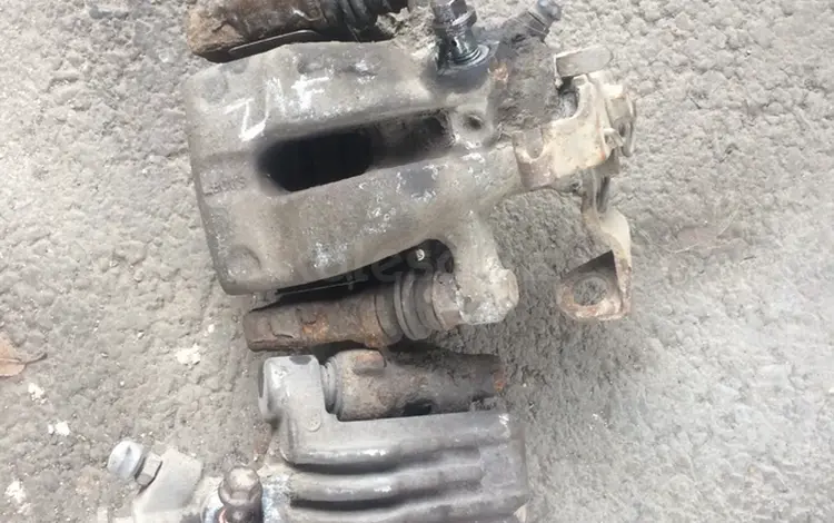 Задний супорт Опель Зафира за 16 000 тг. в Алматы