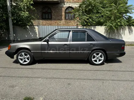 Mercedes-Benz E 200 1993 года за 1 350 000 тг. в Алматы – фото 6