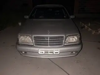 Mercedes-Benz C 320