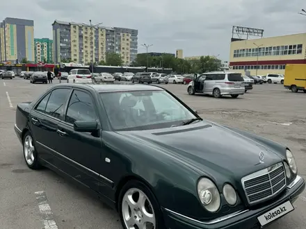 Mercedes-Benz E 320 1996 годаүшін3 250 000 тг. в Алматы – фото 3