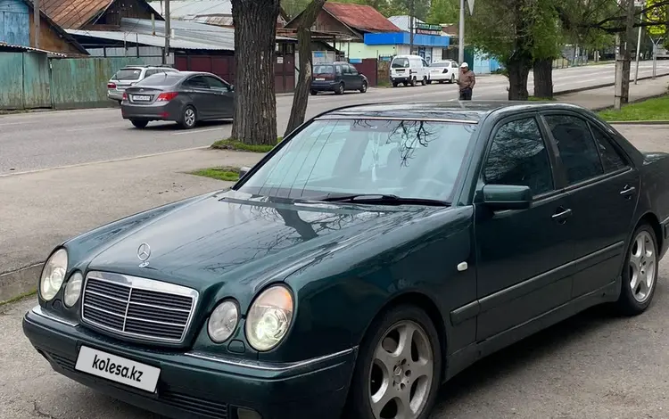 Mercedes-Benz E 320 1996 года за 3 250 000 тг. в Алматы