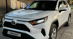 Toyota RAV4 2019 года за 12 000 000 тг. в Шымкент