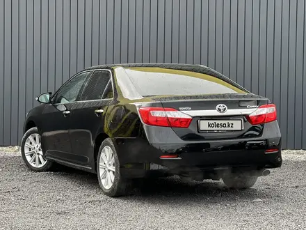 Toyota Camry 2012 года за 9 350 000 тг. в Актобе – фото 3