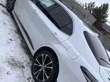 Toyota Camry 2021 года за 15 500 000 тг. в Павлодар – фото 5