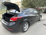 Hyundai Elantra 2015 года за 3 800 000 тг. в Атырау – фото 4