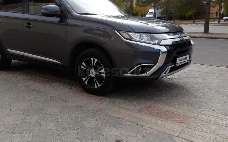 Mitsubishi Outlander 2018 года за 11 550 000 тг. в Костанай