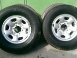 Шины Bridgestone 255/70/R15 с дисками на Hilux за 150 000 тг. в Актау – фото 5