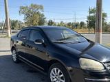 Volkswagen Jetta 2010 года за 3 000 000 тг. в Шымкент – фото 2