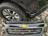 Решетка радиатора Chevrolet Trailblazer II за 100 000 тг. в Мерке
