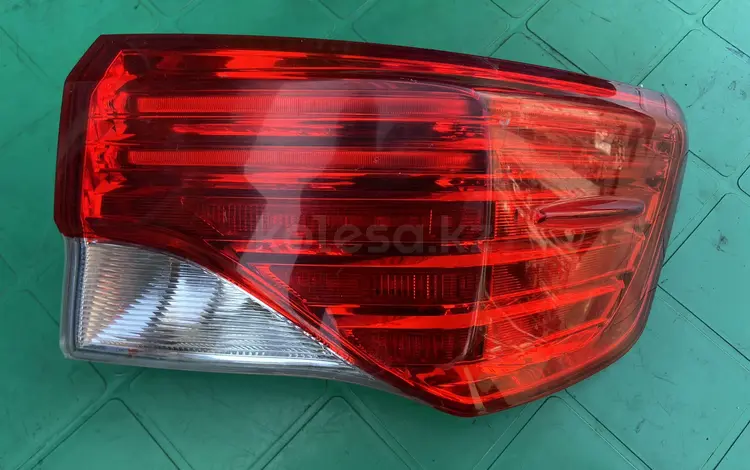 Тойота Авенсис 2011-15 год правый задний фонар (стоп) за 100 000 тг. в Алматы
