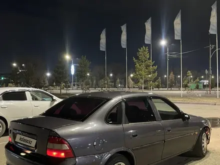 Opel Vectra 1996 года за 1 200 000 тг. в Тараз – фото 2