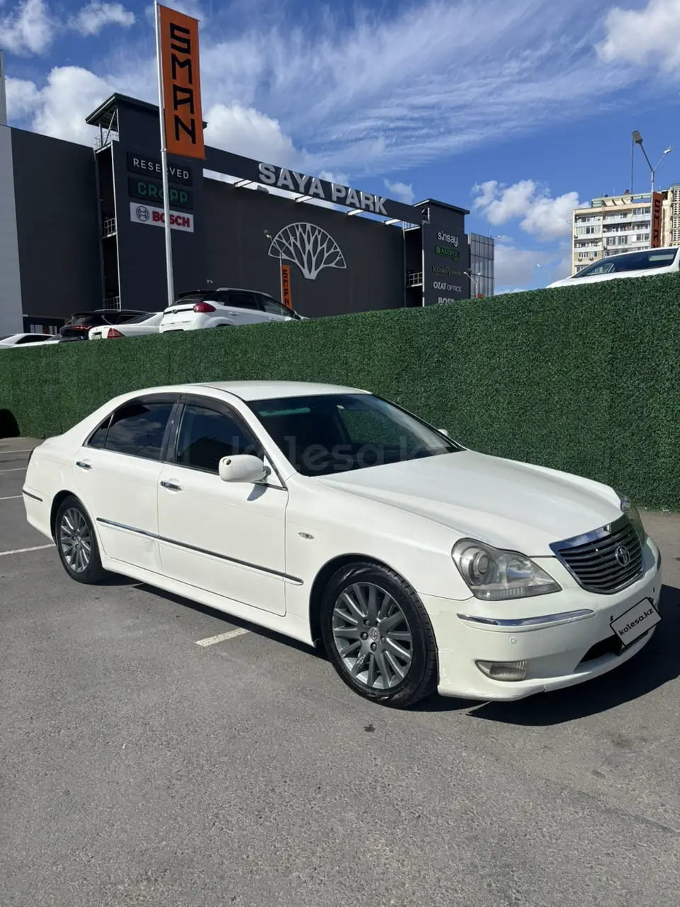 Toyota Crown Majesta, 2005