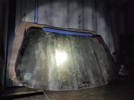 Заднее лобовое стекло за 30 000 тг. в Алматы