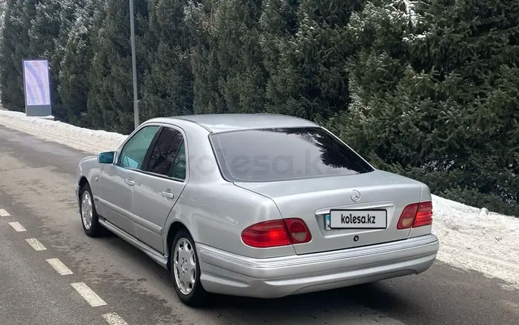 Mercedes-Benz E 270 2001 года за 2 950 050 тг. в Тараз