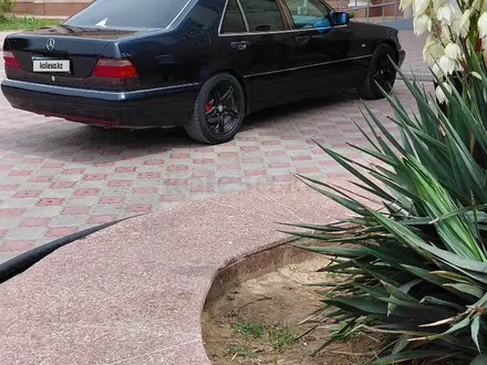 Mercedes-Benz S 320 1996 года за 4 500 000 тг. в Шымкент