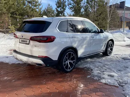 BMW X5 2019 года за 34 000 000 тг. в Астана – фото 2