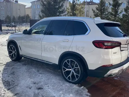 BMW X5 2019 года за 34 000 000 тг. в Астана – фото 4