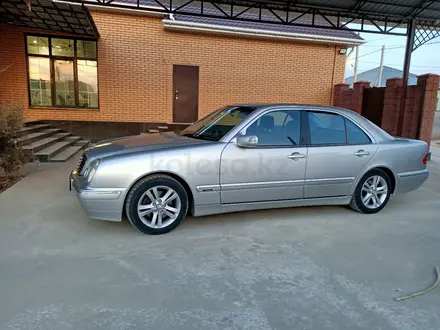 Mercedes-Benz E 320 2001 года за 5 800 000 тг. в Кызылорда – фото 2