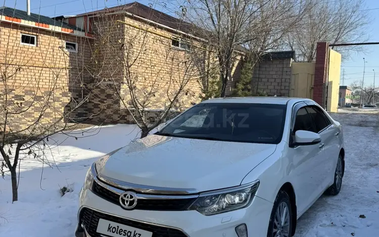 Toyota Camry 2017 года за 12 200 000 тг. в Шымкент