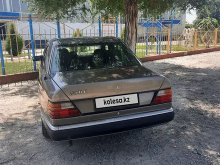 Mercedes-Benz E 230 1993 года за 1 200 000 тг. в Тараз – фото 3