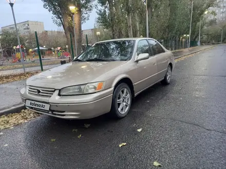 Toyota Camry 1999 года за 3 300 000 тг. в Павлодар