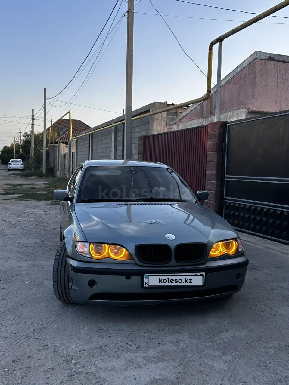 BMW 3 Series, 2004