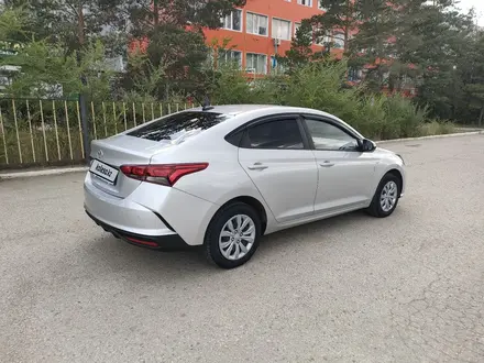 Hyundai Accent 2021 года за 7 800 000 тг. в Актобе – фото 5