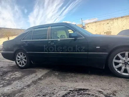 Mercedes-Benz S 320 1997 года за 4 300 000 тг. в Петропавловск – фото 9