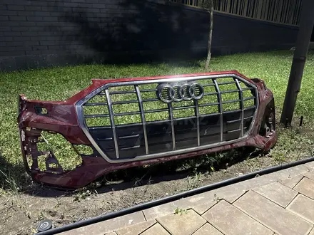 Audi q 5 бампер передний за 210 000 тг. в Астана