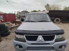 Mitsubishi Montero, 2003