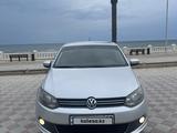 Volkswagen Polo 2013 года за 4 900 000 тг. в Актау – фото 3