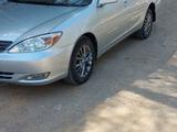 Toyota Camry 2003 года за 5 200 000 тг. в Байконыр – фото 2