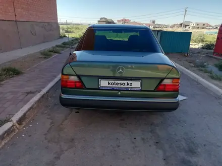 Mercedes-Benz E 220 1993 года за 3 200 000 тг. в Кызылорда – фото 5