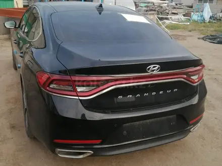 Hyundai Grandeur 2017 года за 8 800 000 тг. в Астана – фото 3