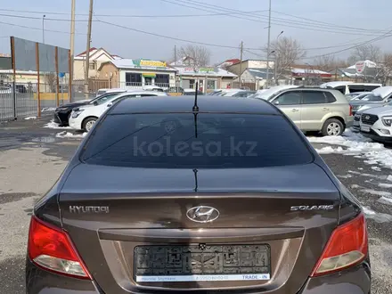 Hyundai Solaris 2015 года за 5 990 000 тг. в Шымкент – фото 4