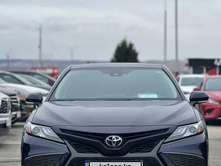 Toyota Camry 2020 года за 11 500 000 тг. в Актау – фото 3