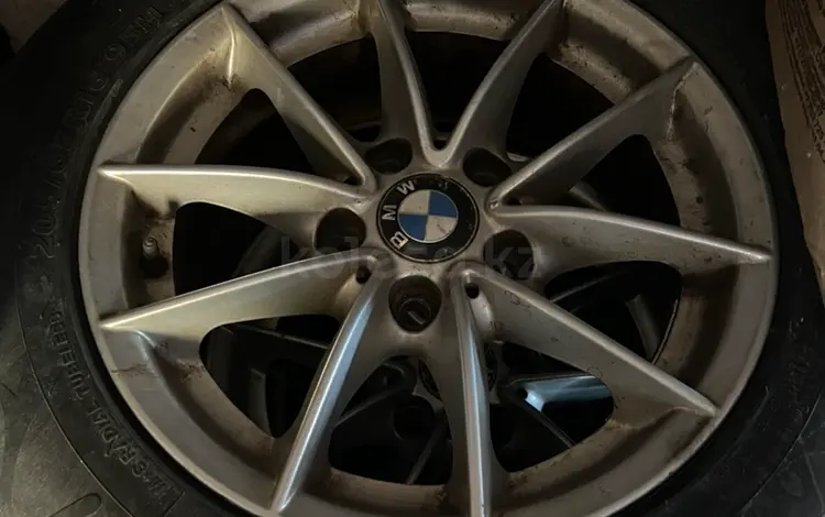 Диски бмв с резиной за 90 000 тг. в Астана