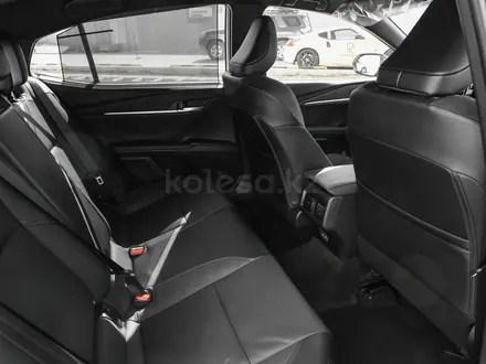 Toyota Camry Luxe 2026 года за 23 190 000 тг. в Уральск – фото 31