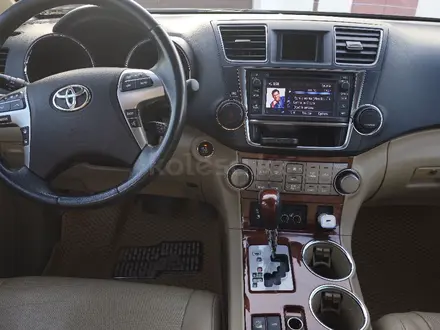 Toyota Highlander 2013 года за 10 000 000 тг. в Актау – фото 10