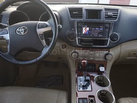 Toyota Highlander 2013 года за 9 500 000 тг. в Актау – фото 10