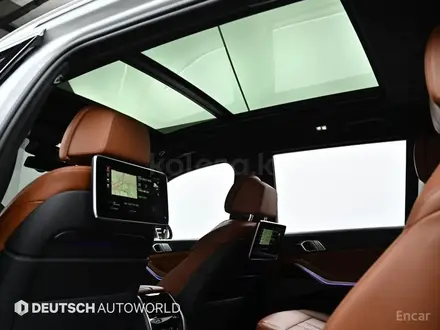 BMW X7 2022 года за 35 800 000 тг. в Алматы – фото 11